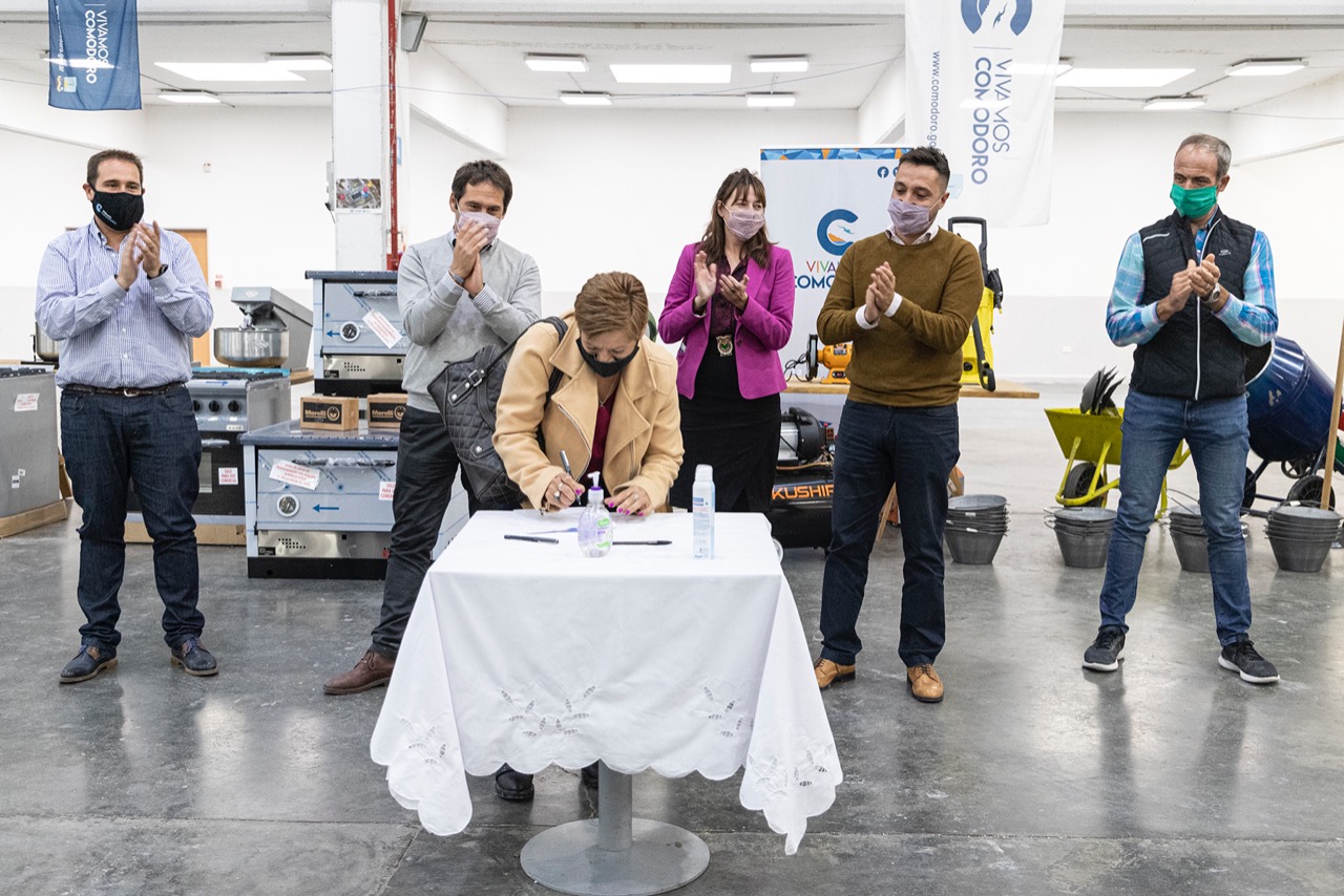 Comodoro potencia con acciones a los emprendedores de la región
