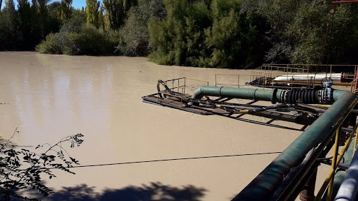 Interrumpen la potabilización de agua por turbiedad en el Río Chubut