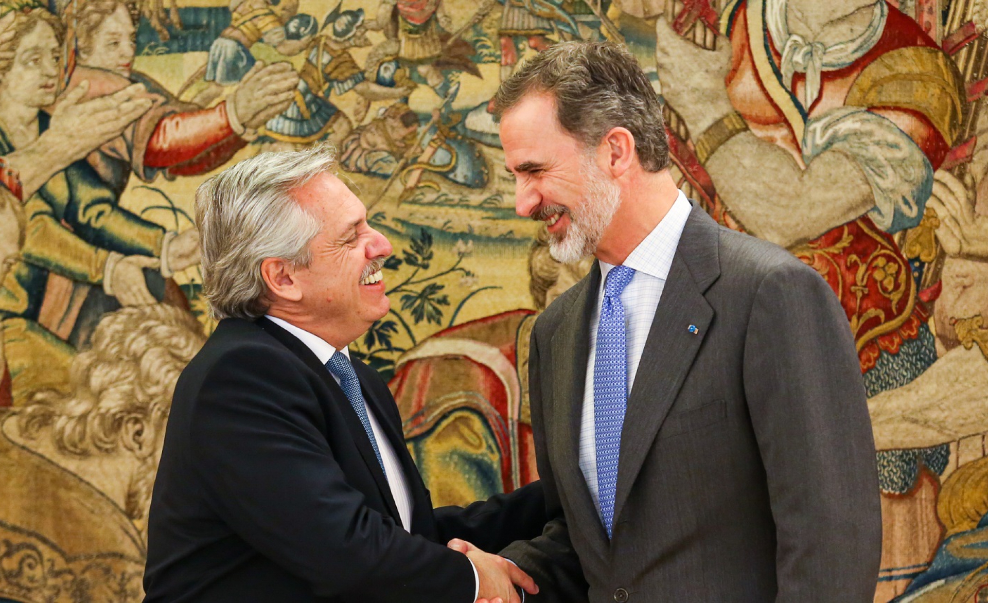 Alberto Fernández se reunió en España con el Rey Felipe VI y mantiene un encuentro con el presidente Pedro Sánchez