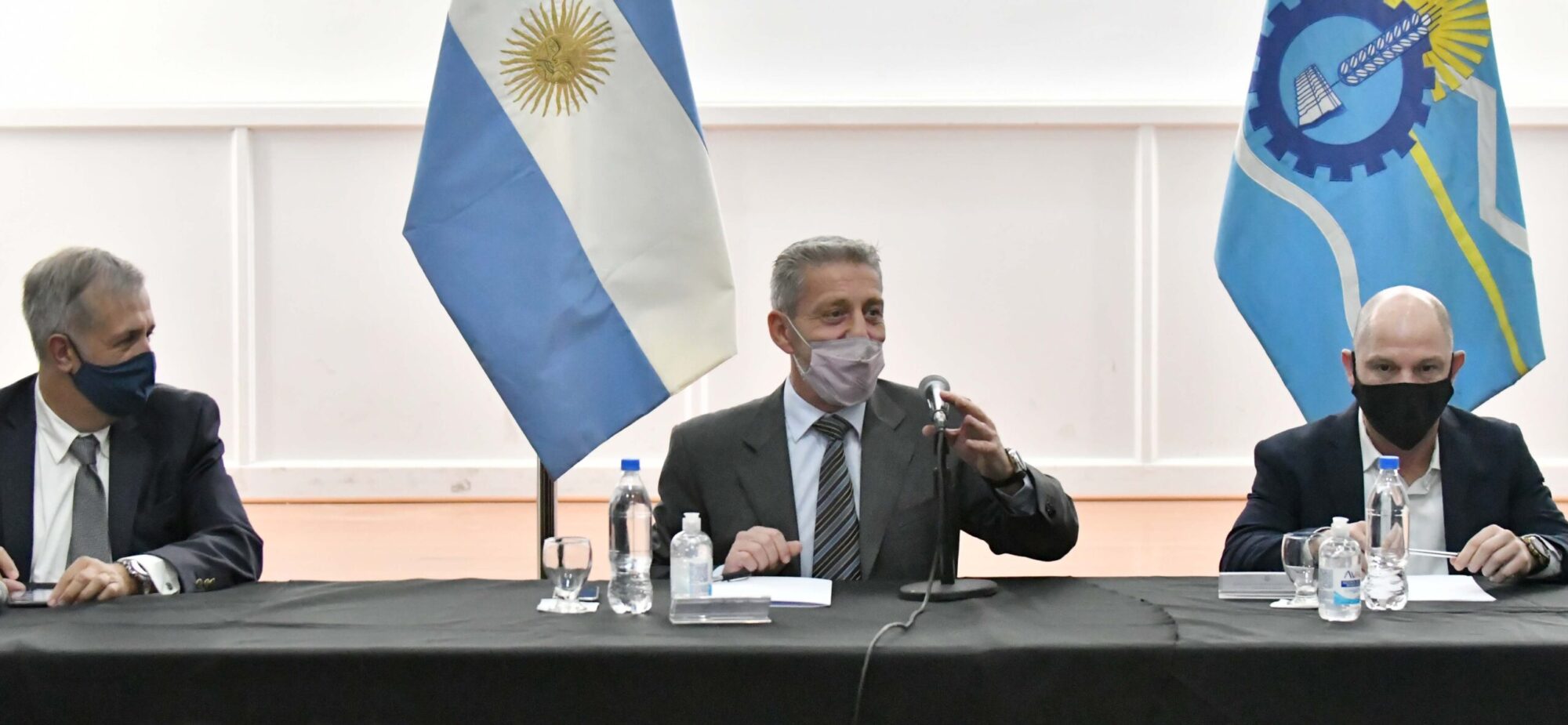 Arcioni reunió a su gabinete y solicitó extremar los cuidados y seguir concientizando a la población para evitar la cadena de contagios