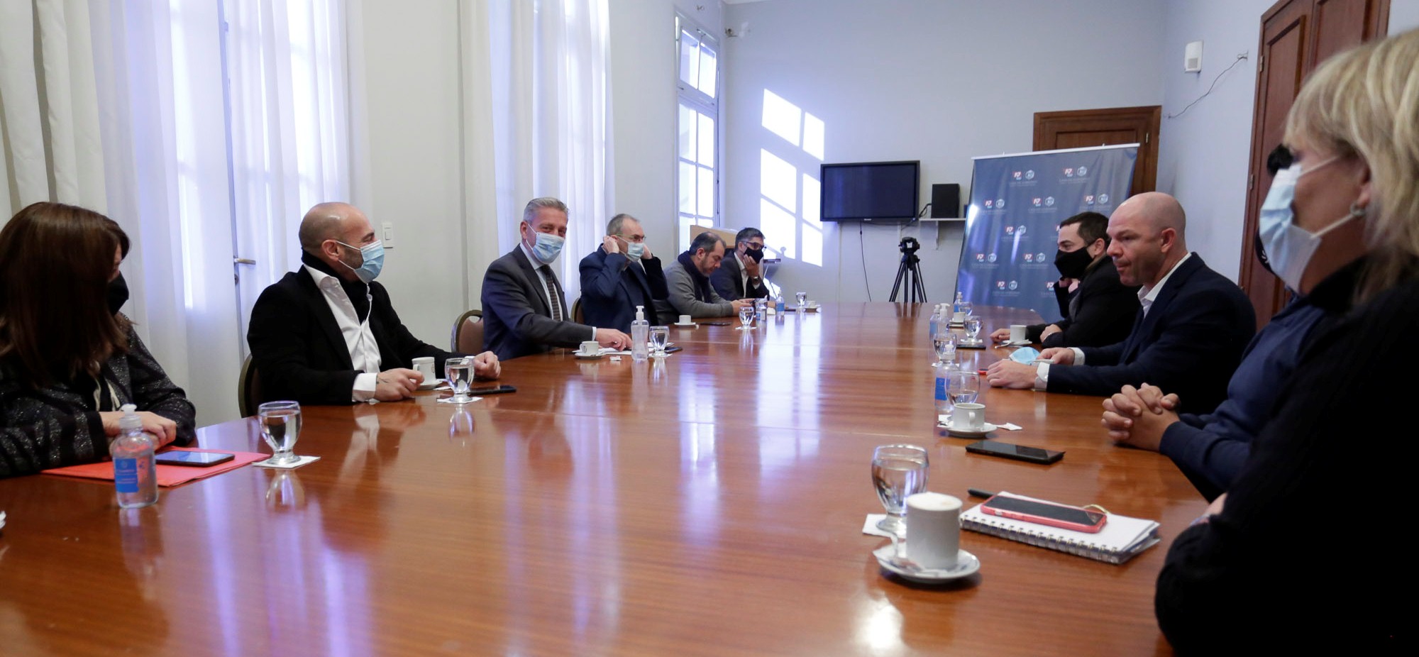 Arcioni y Puratich evaluaron el contexto epidemiológico y analizaron las nuevas medidas en Chubut