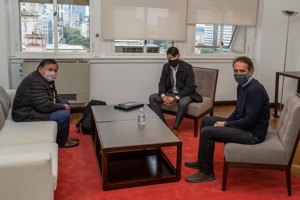 Ávila y Katopodis cerraron un acuerdo para que los terrenos cedidos por YPF en Comodoro cuenten con servicios públicos