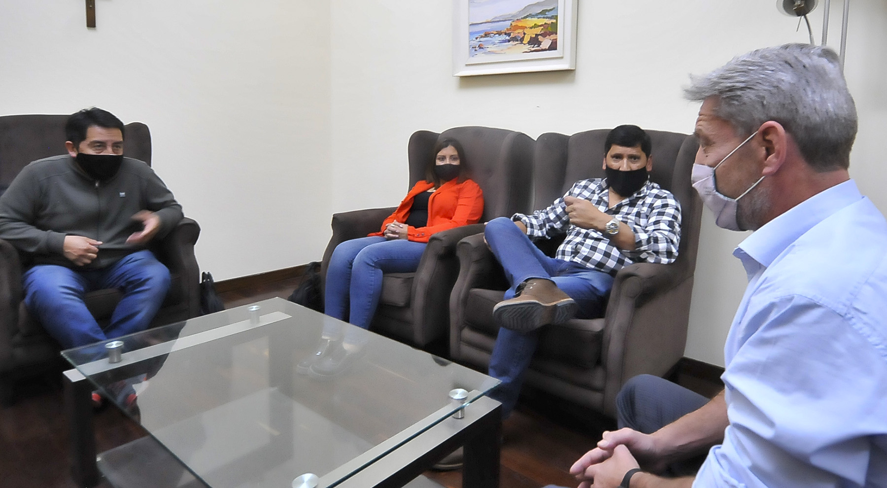 Arcioni recibió a los jefes comunales de Gan Gan y Buen Pasto y repasaron gestiones y proyectos de ambas localidades