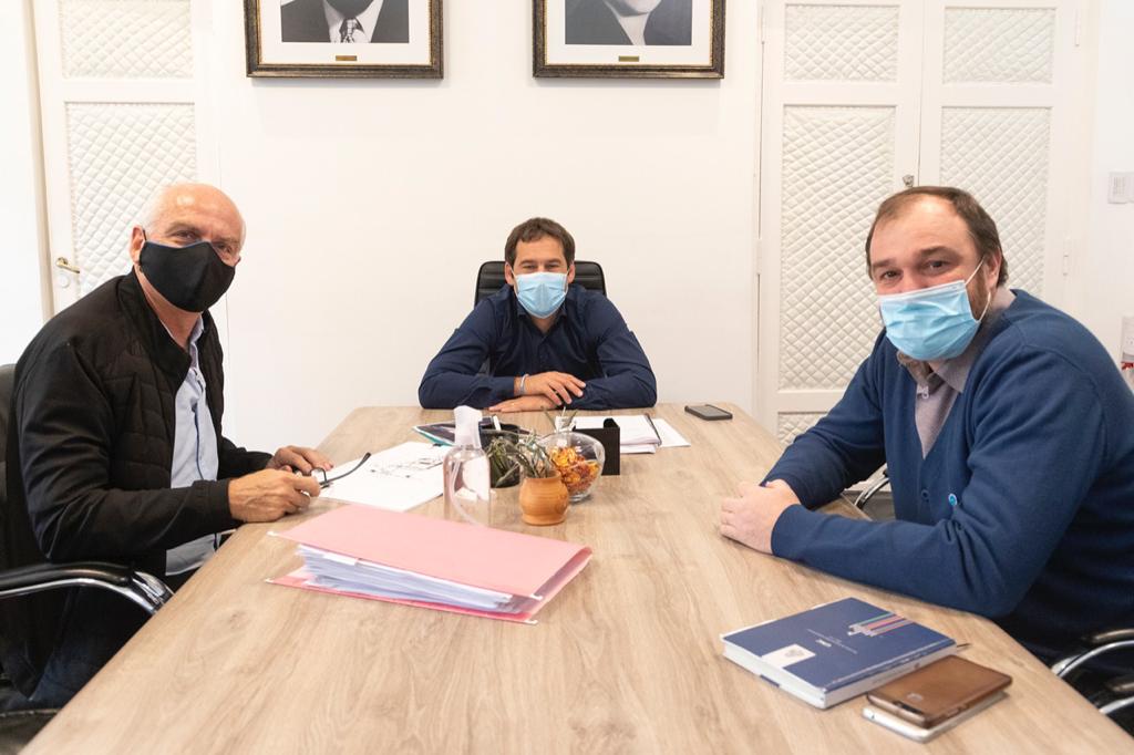 Avanzan a buen ritmo los trabajos de refacción del espacio deportivo de la Universidad