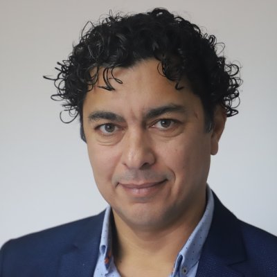 Bensimón dijo que en Chubut hay dos modelos en pugna: “El de caridad y asistencialismo y el de desarrollo entre sectores de la producción y el trabajo”