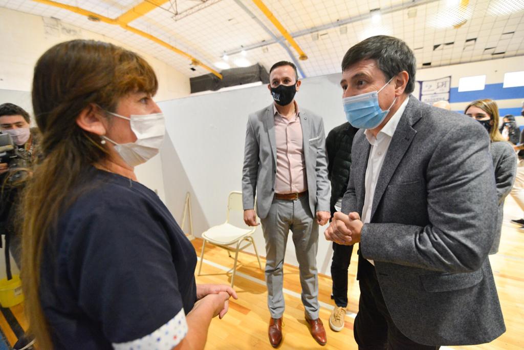 Arroyo pasó por Trelew y destacó el trabajo social y productivo de la ciudad como modelo para el país