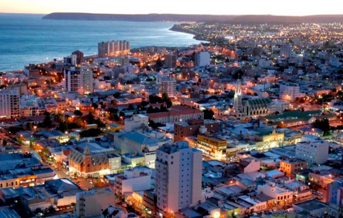 En Comodoro, Esquel y Rada Tilly se podrá circular hasta las 19 horas y quedan suspendidas actividades económicas, industriales, deportivas, educativas y turísticas