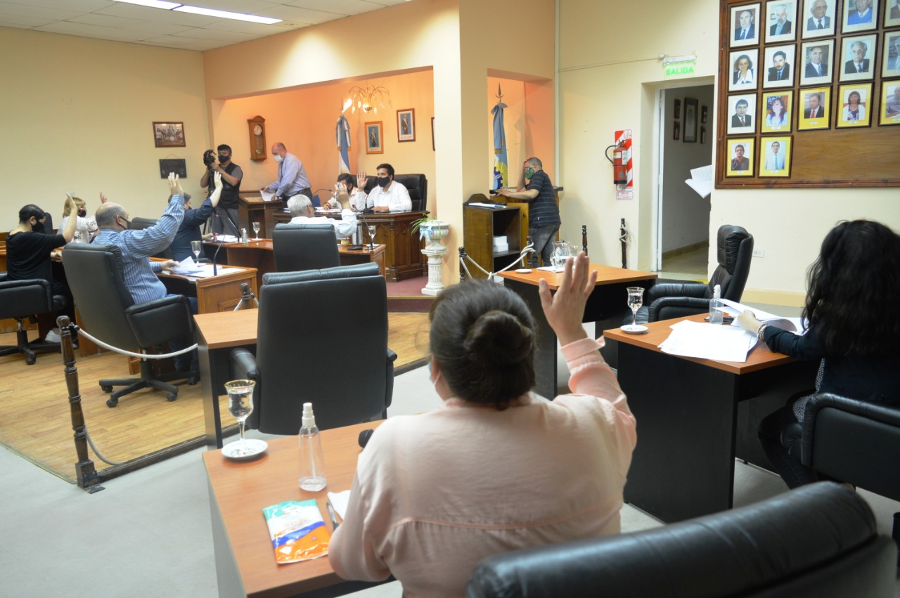 Concejales de Rawson aprobaron el aumento de salarios al personal municipal y la Tasa solidaria para la Cooperadora del Hospital Santa Teresita