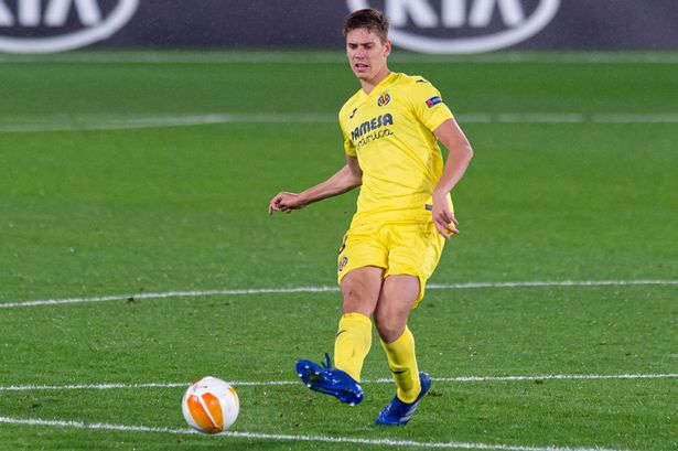 Foyth, campeón con Villarreal, en el equipo ideal de la Europa League