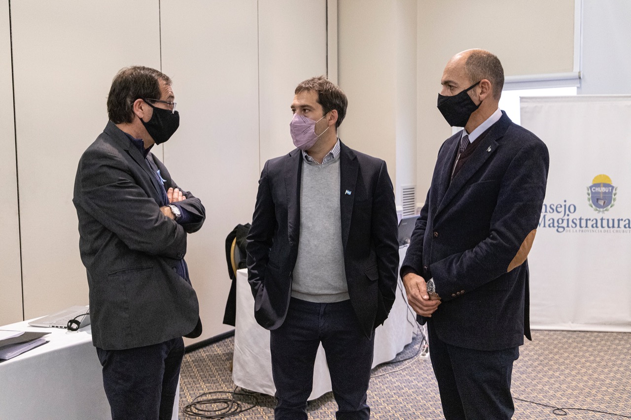 Luque volvió a visitar la sesión del Consejo de la Magistratura y aprovechó para dialogar con Panizzi y Maglione