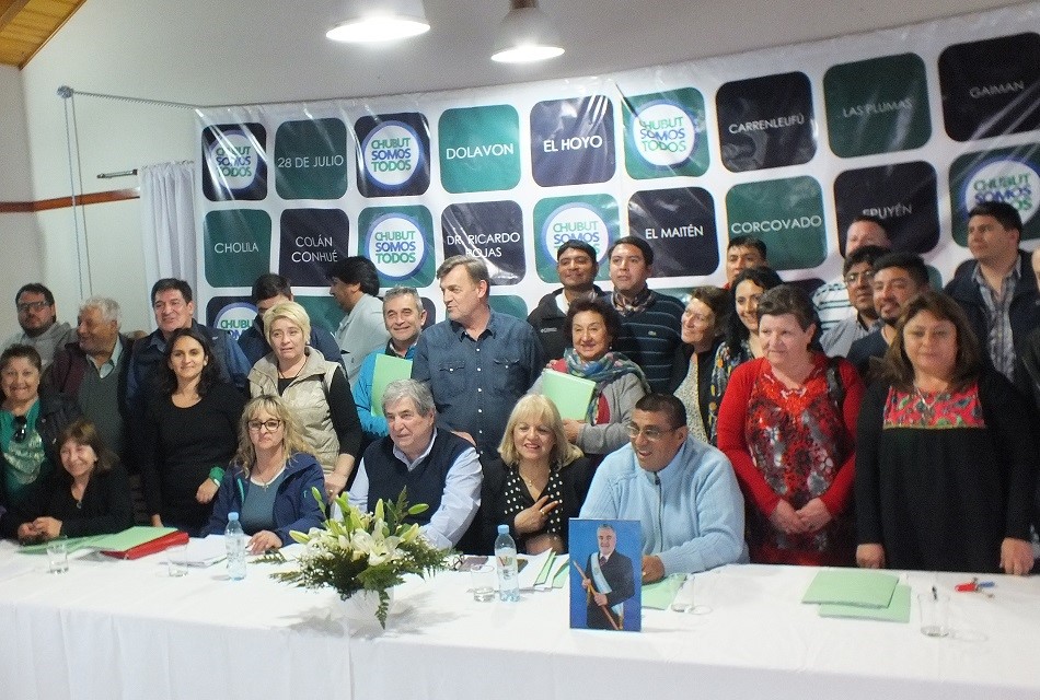 Chubut Somos Todos aprobó hacer alianzas con otros partidos y hubo cruces por el reparto de las listas