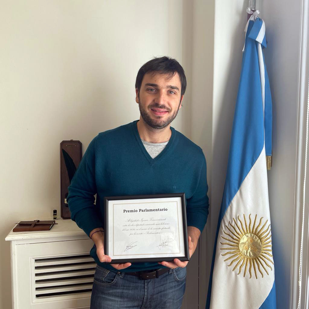 Torres fue distinguido en los Premios Parlamentario 2020 por su labor en el Congreso