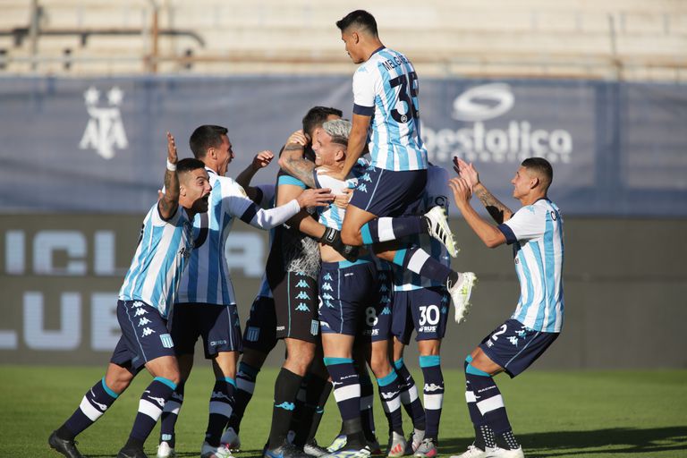 Racing eliminó a Boca por penales y se metió en la final de la Copa de la Liga Profesional