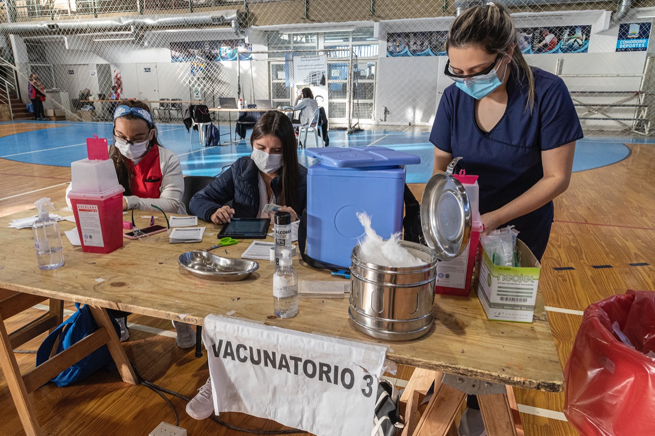 Vacunación contra el coronavirus: Preocupa en Comodoro Rivadavia que mucha gente no está concurriendo a los turnos