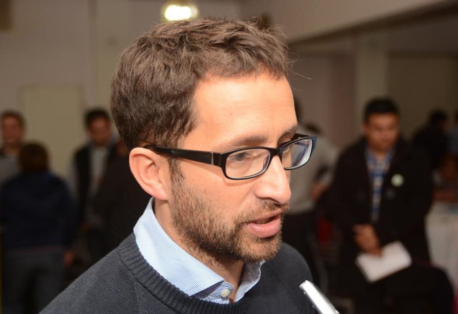 Comodoro ya depositó los aguinaldos a sus empleados y avanza con los sindicatos municipales en un acuerdo paritario