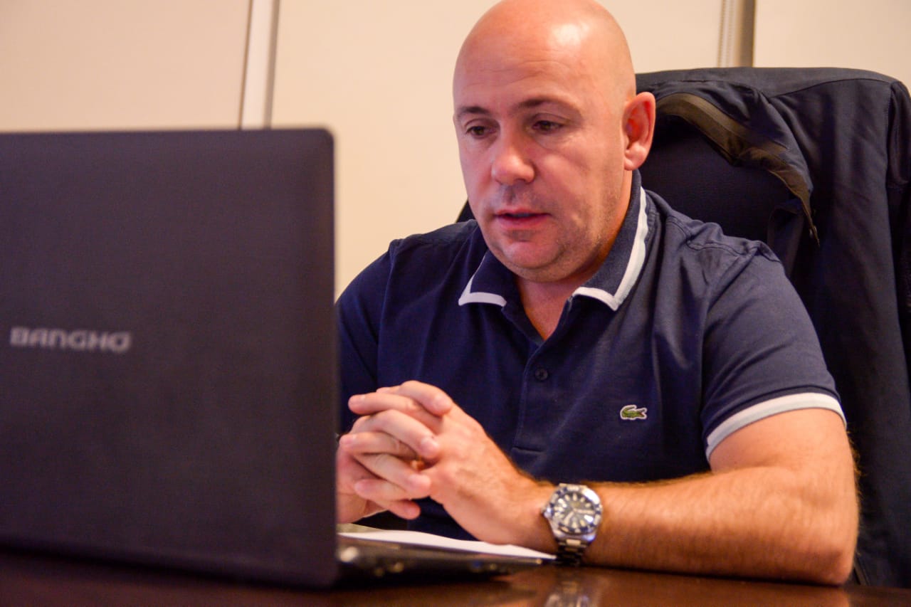 Tras vacunar a los grupos de riesgo, en Madryn se avanza con las personas que están mas expuestas en su actividad