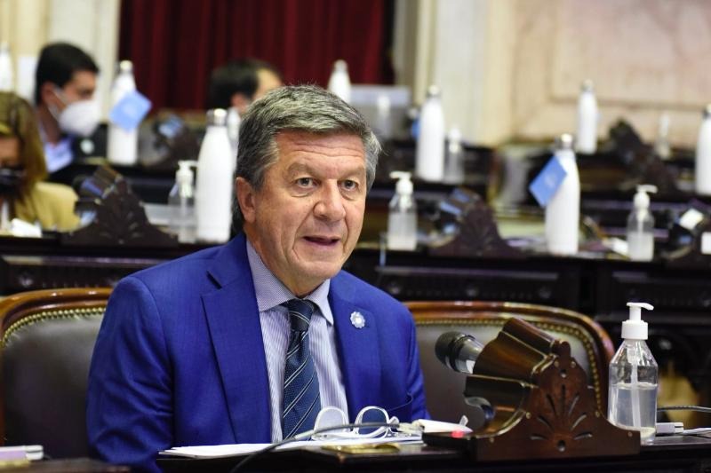 Menna pide saber por qué Chubut fue la provincia que menos fondos recibió para obras escolares e insumos para volver a la presencialidad