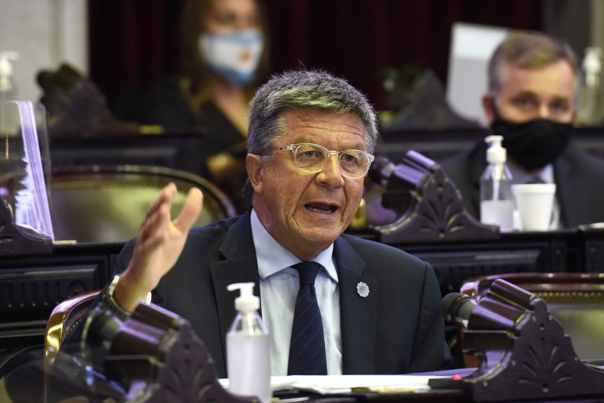 Menna sobre el contrato de Pfizer: “Quedó claro que la ley incluía términos que los laboratorios no consentían de antemano”