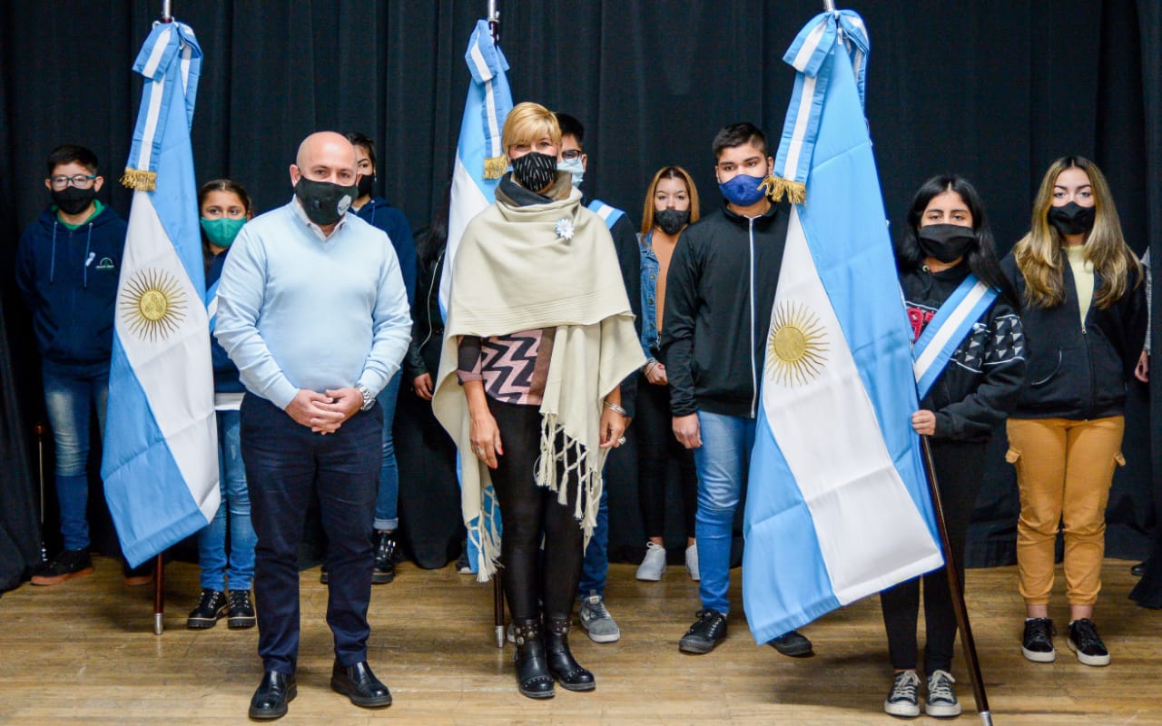 Sastre: “La bandera es nuestro símbolo de unidad y hoy tenemos que estar más juntos que nunca para seguir haciendo Madryn de la mejor manera”