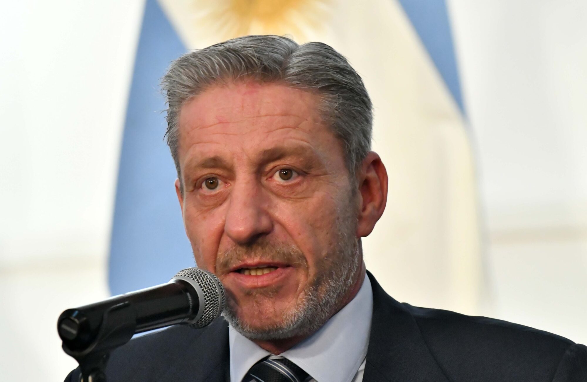 Arcioni anunció que Chubut logró financiamiento para ejecutar viviendas y obras de infraestructura por más de $ 1.100 millones