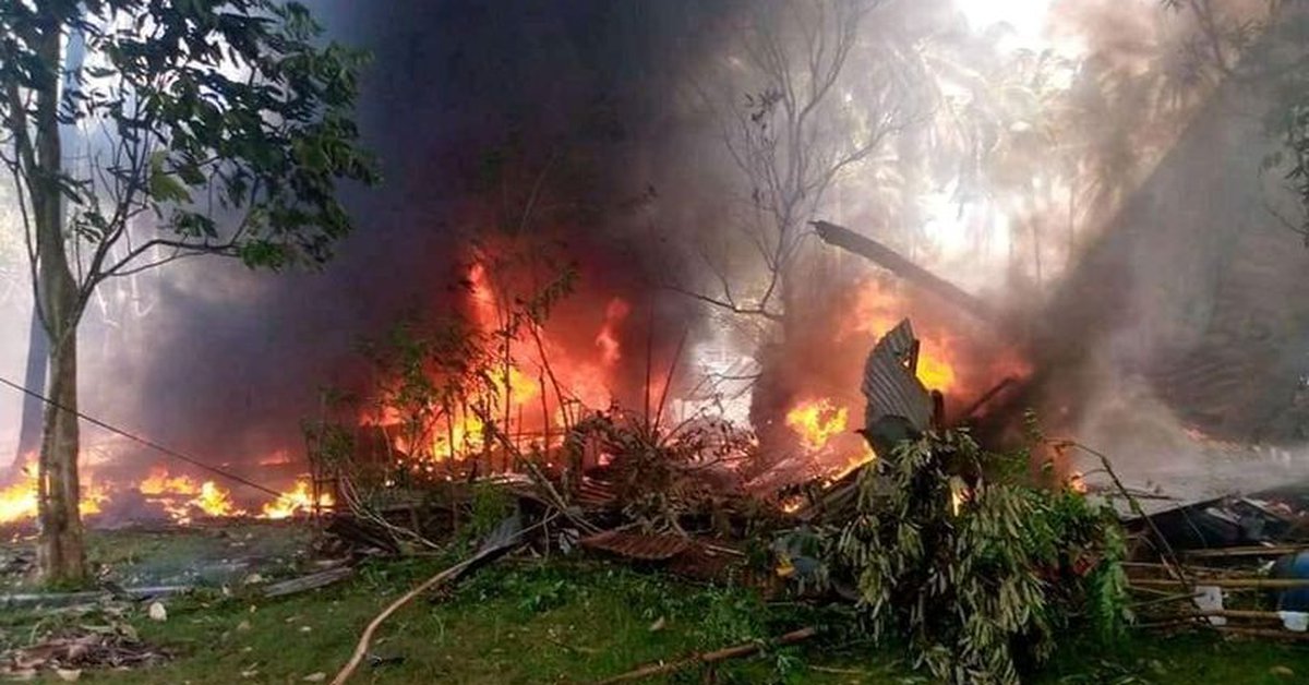 Ya son 45 los muertos del avión militar que se estrelló en Filipinas