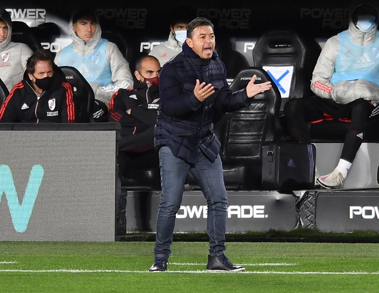 Gallardo tras la derrota como local contra Colón: “Los rivales nos hacen pagar caros los defectos propios”