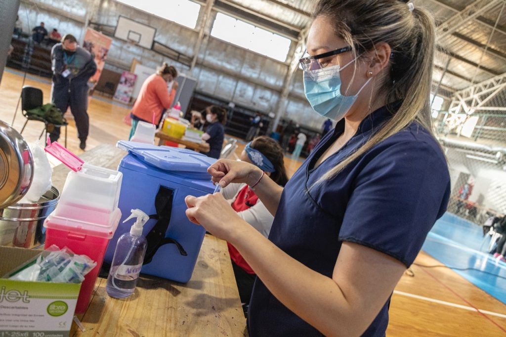 Coronavirus en Trelew: Habilitan vacunación sin turno para quienes no hayan recibido la primera dosis