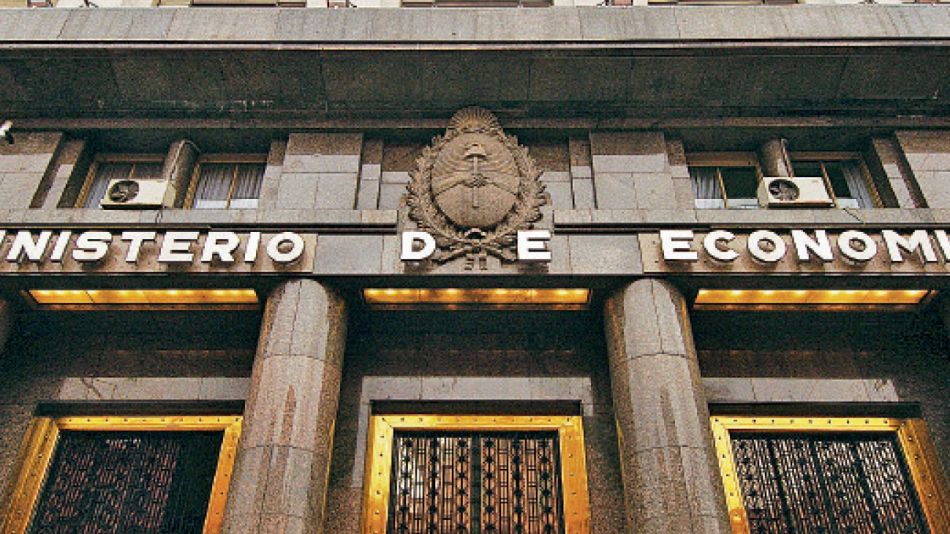 El Ministerio de Economía licita cinco Letras del Tesoro en pesos