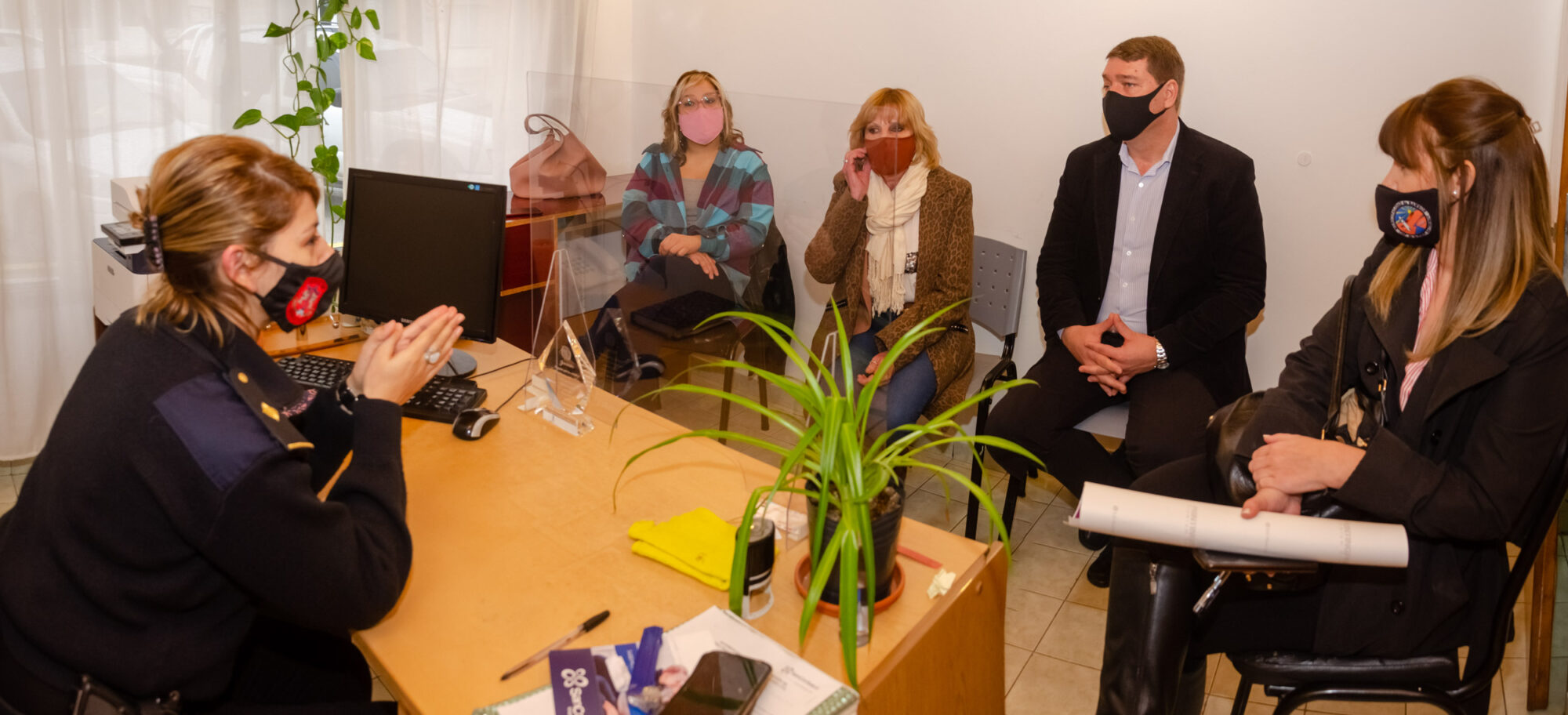 Biss visitó la Comisaría de la Mujer para interiorizarse en las tareas que lleva a cargo la autoridad policial