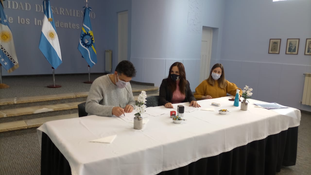 Se firmó el convenio para la implementación de la Licencia Nacional de Conducir en Sarmiento