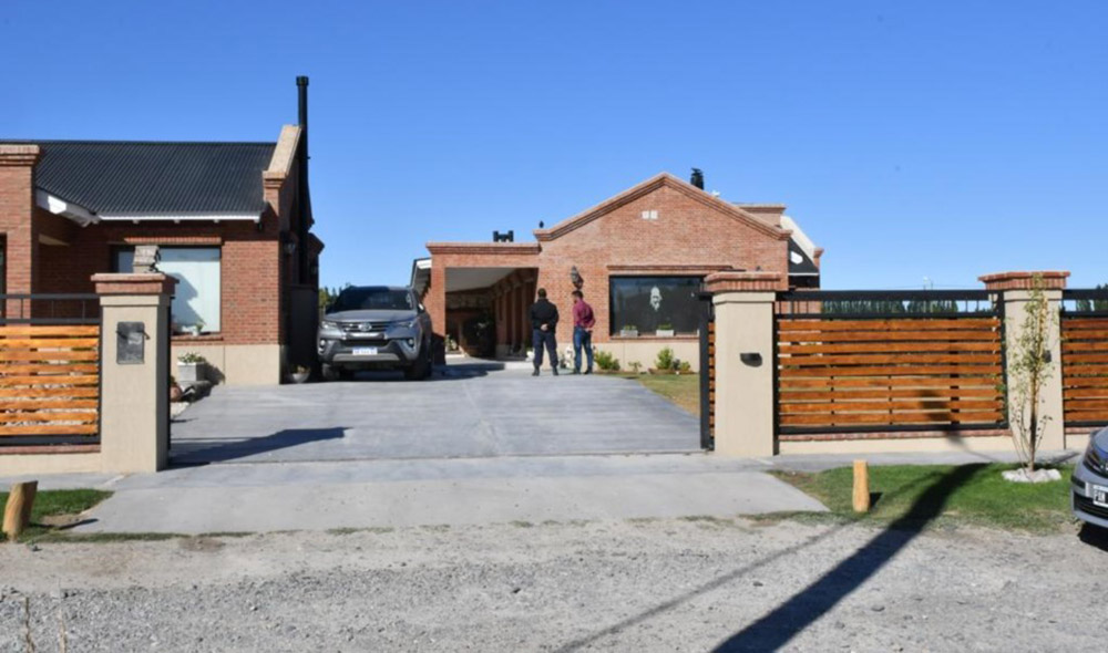 Vecinos del Barrio Bonorino se oponen rotundamente a que la casa de Carpintero se transforme en una subcomisaría y piden una reunión con Massoni y Maderna