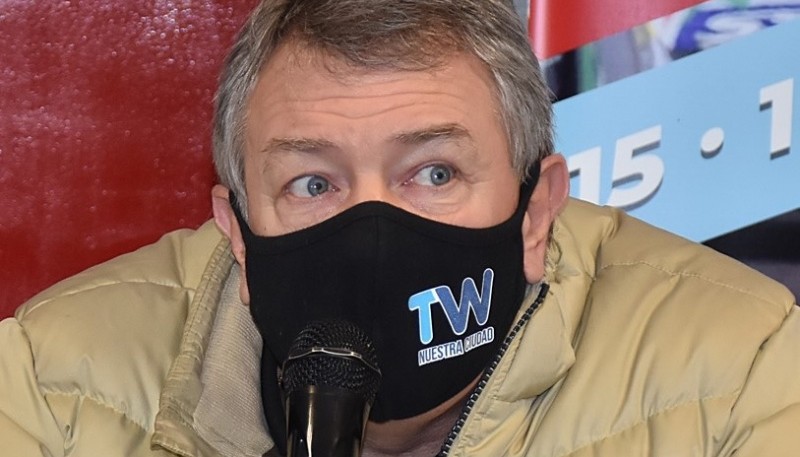 Norberto Yauhar: “Chubut tiene muchos policías sentados en las Comisarías”