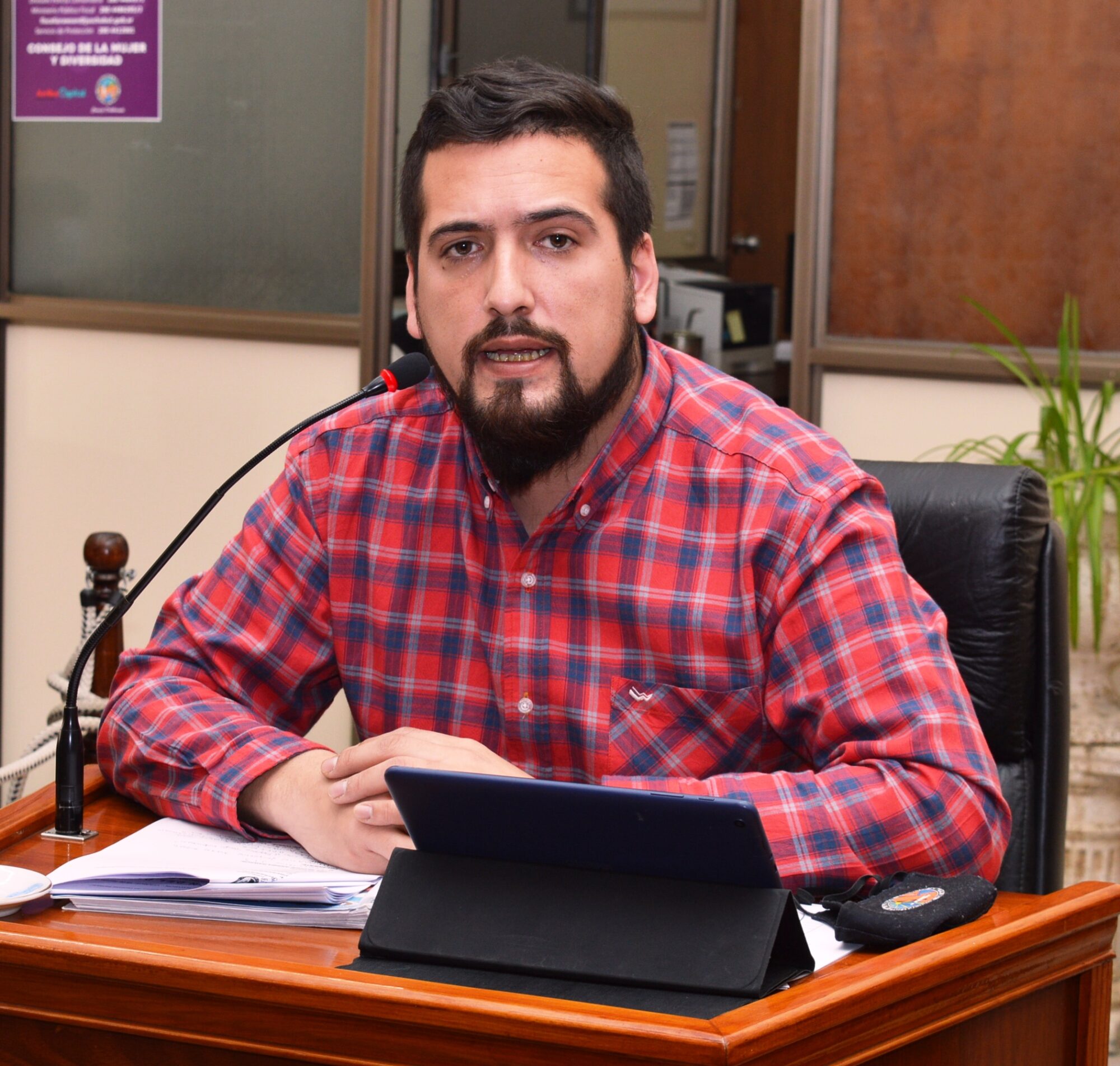 El concejal Martínez Holley impulsa la creación de un programa para promover la autonomía económica de mujeres en Rawson