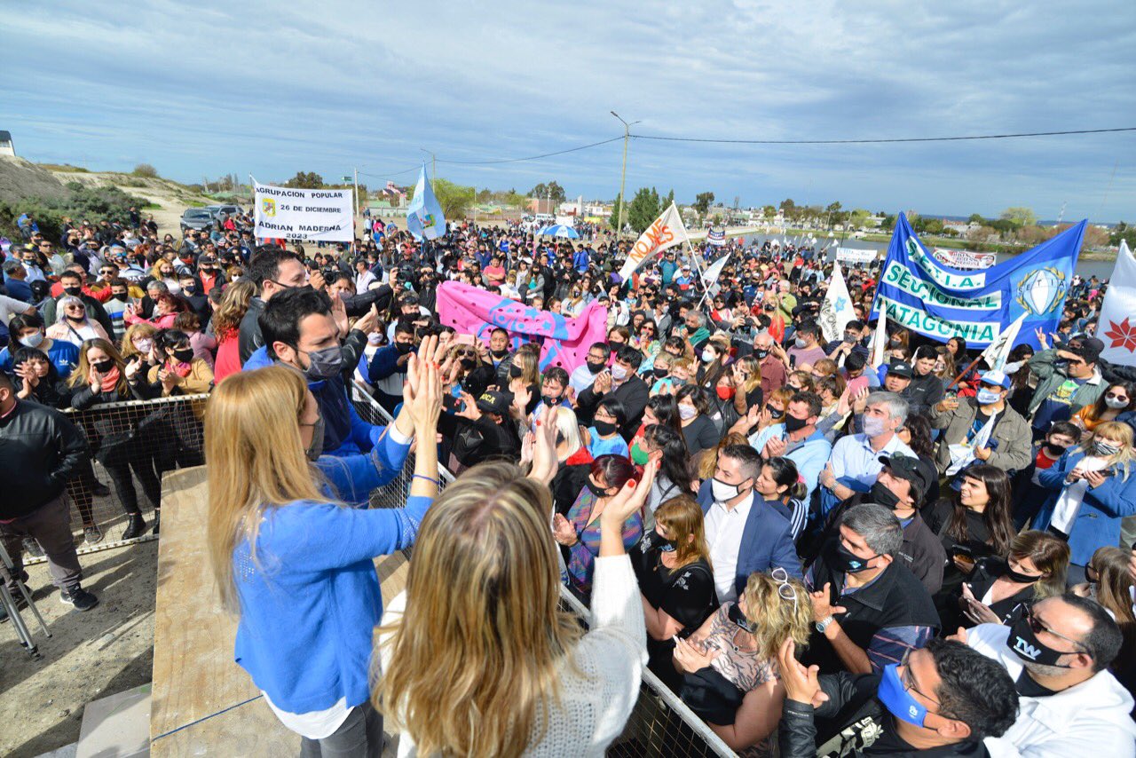 El Frente de Todos cerró la campaña con masivas caminatas en Trelew, Comodoro, Puerto Madryn y Esquel