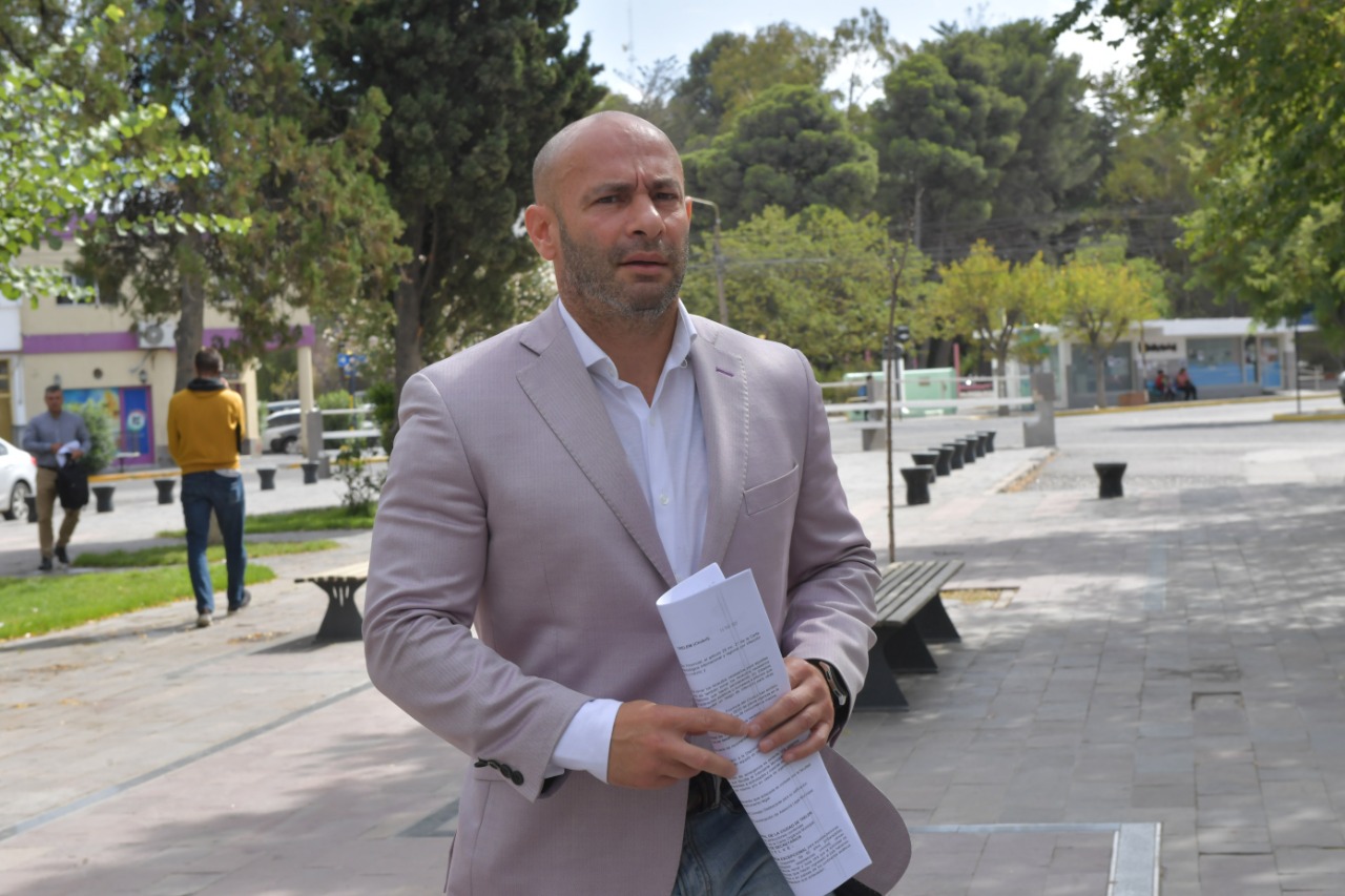 Massoni: “Estoy en contra de quienes juegan con la necesidad de la gente”