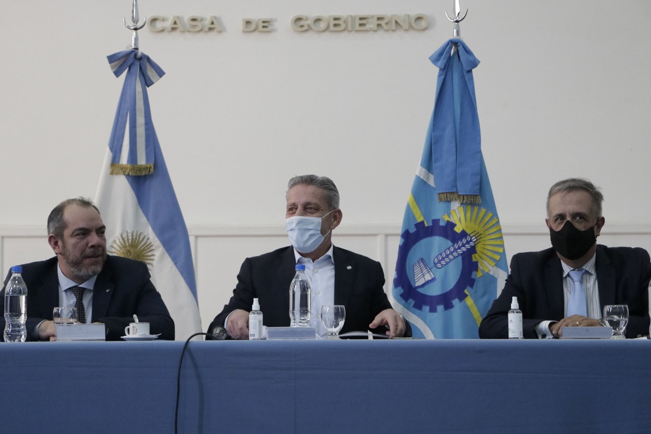 Arcioni se reunió con su gabinete y solicitó fortalecer las políticas públicas “para el bienestar de todos los chubutenses”