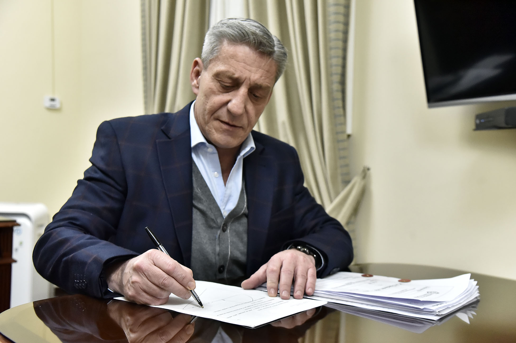 El Gobierno del Chubut busca tomar deuda de $ 1.000 millones para financiar obras públicas en toda la Provincia y reactivar el empleo