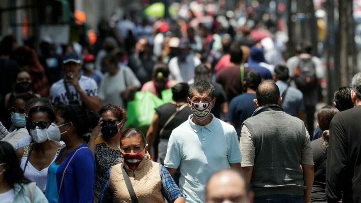 La OMS duda que una alta tasa de vacunación detenga la pandemia de coronavirus