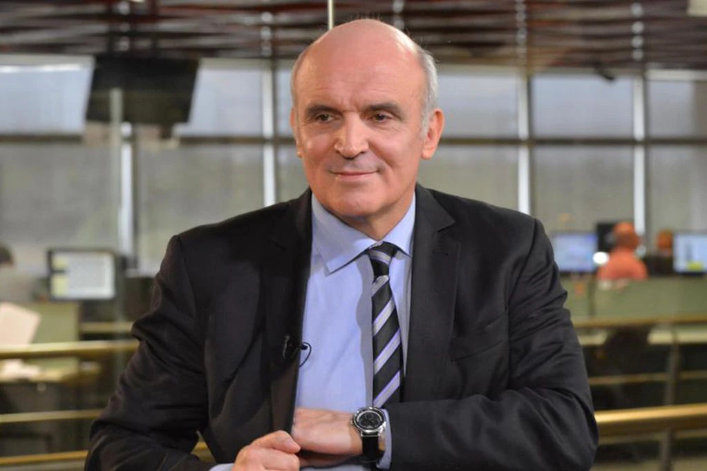 Espert dice que sobran empleados en el Estado y propone “auditar los planes sociales”