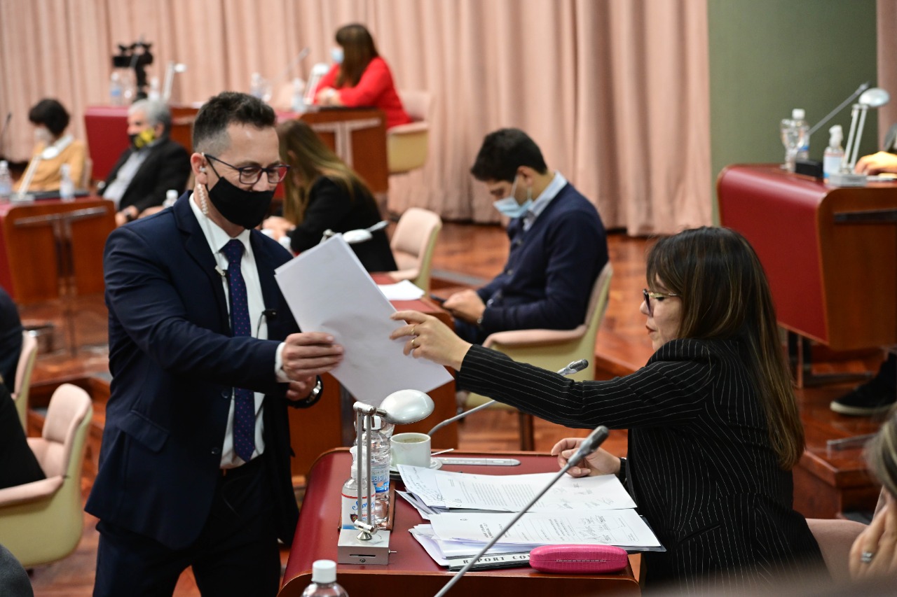 Goic y De Lucía repudiaron el proyecto para eliminar indemnizaciones por despido