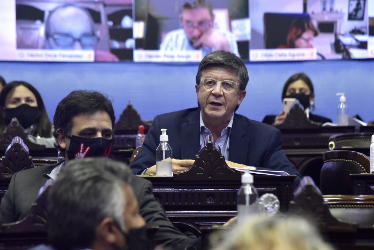 Menna presentó un proyecto de ley para proteger a los denunciantes y testigos de actos de corrupción