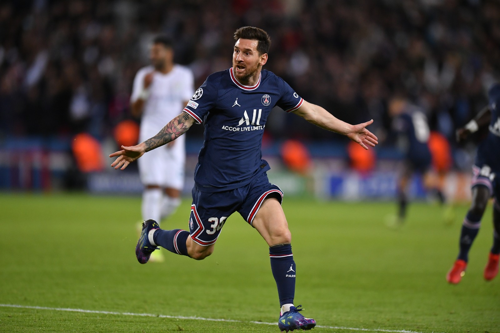 Messi marcó su primer gol en PSG para el triunfo ante el City de Guardiola