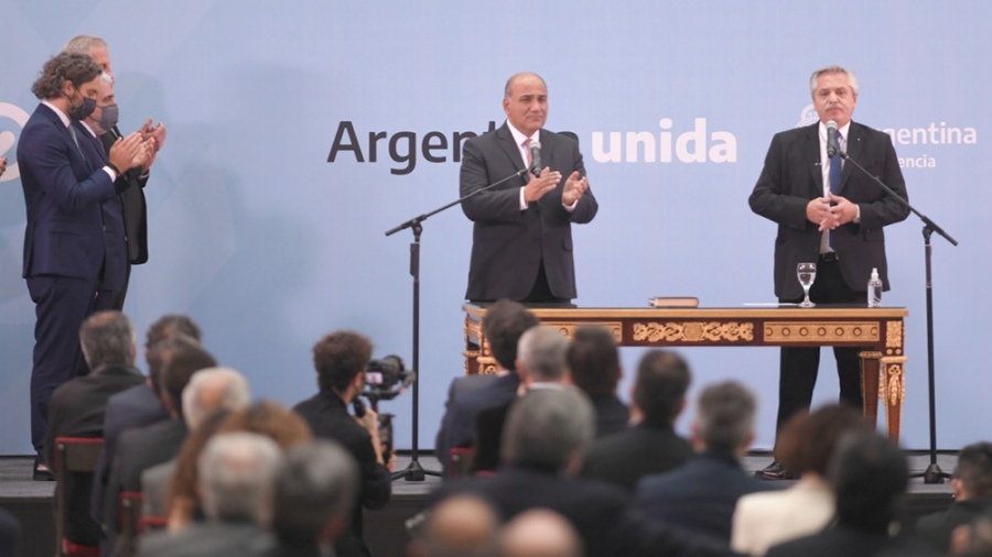 Asumió el nuevo gabinete de Alberto Fernández en busca de revertir el revés electoral de las PASO