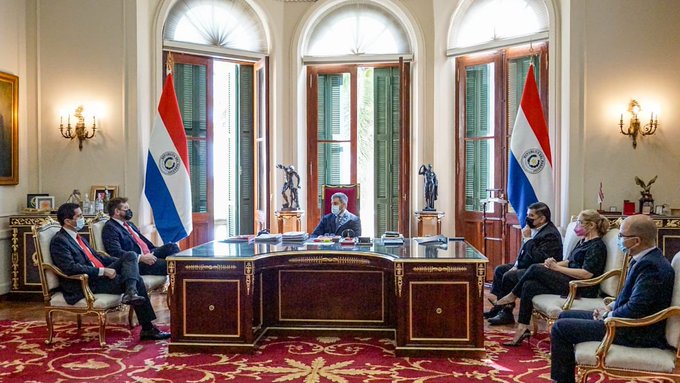 Conmebol dona 30 mil vacunas contra el coronavirus a Paraguay