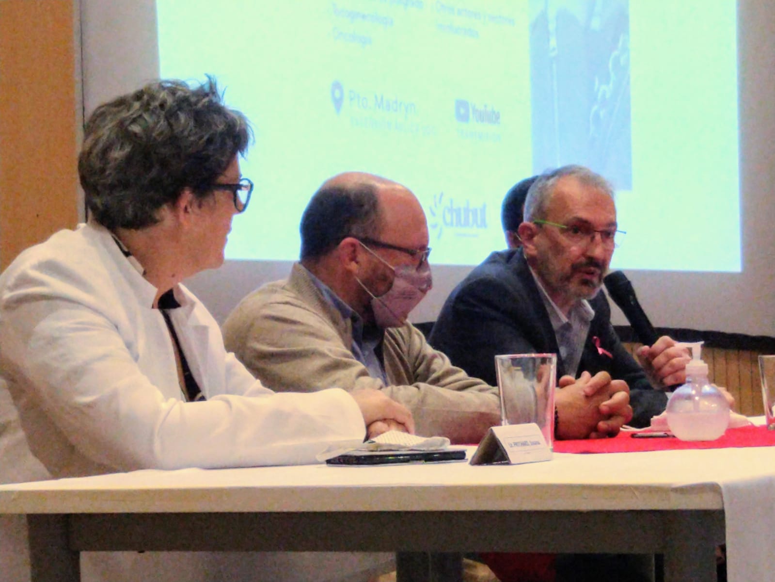 Puratich valoró y resaltó el “trabajo de todos los enfermeros” porque “han demostrado estar a la altura de las circunstancias y combatir el virus de Covid-19”