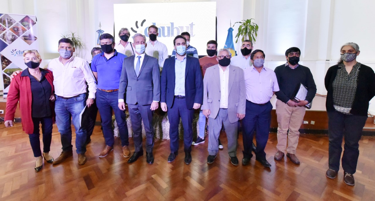 Arcioni lanzó el programa de Mitigación para pequeños productores agropecuarios de Chubut