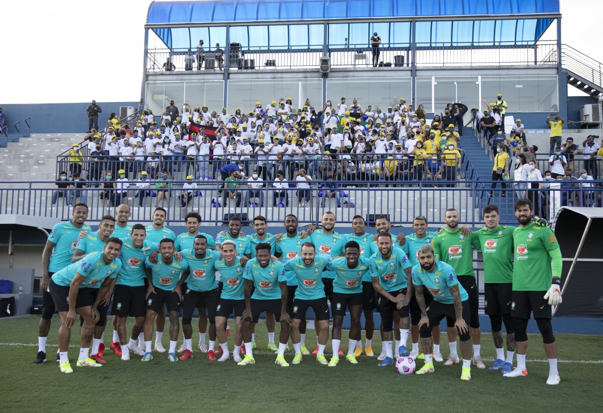 Brasil se enfrenta a Uruguay buscando mantener el invicto