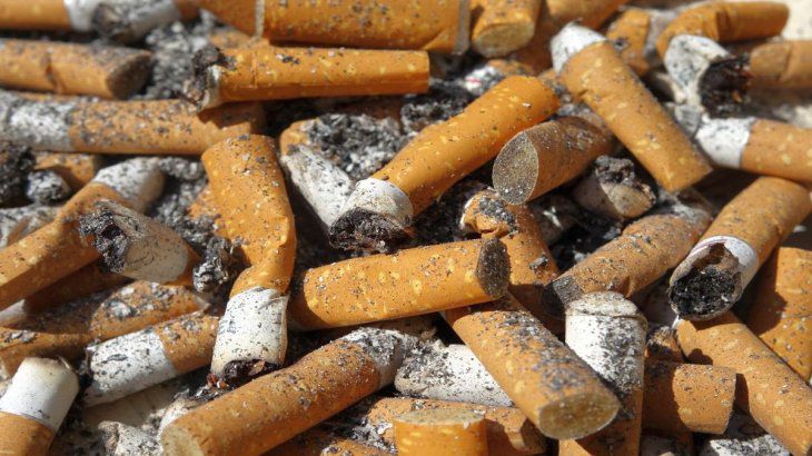 Ushuaia: Multas de hasta $18 mil a quienes tiren colillas de cigarrillos en la vía pública