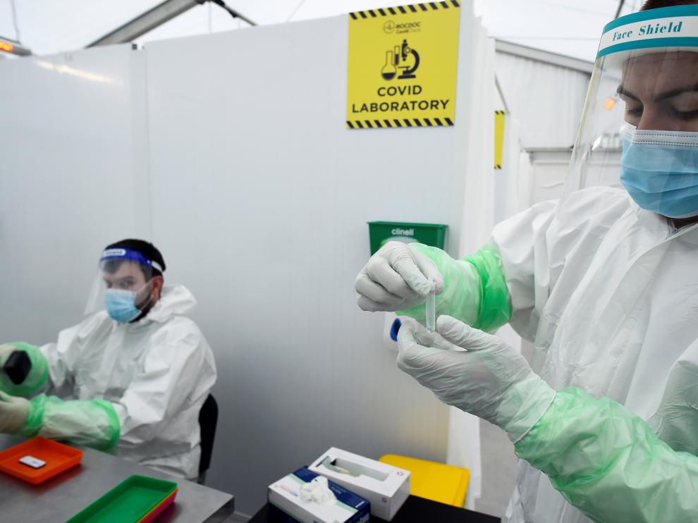 Alarma: Detectan en Italia una variante del coronavirus más contagiosa que la Delta