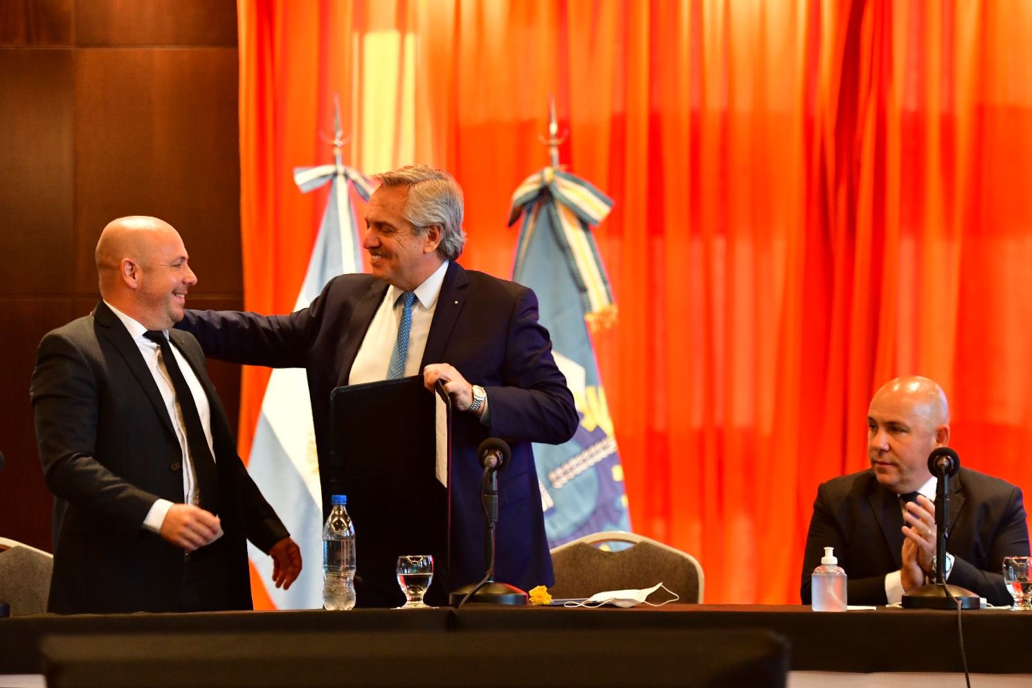 Madryn: El intendente junto al vicegobernador y Alberto Fernández dialogaron con los referentes del turismo local sobre la reactivación en la ciudad